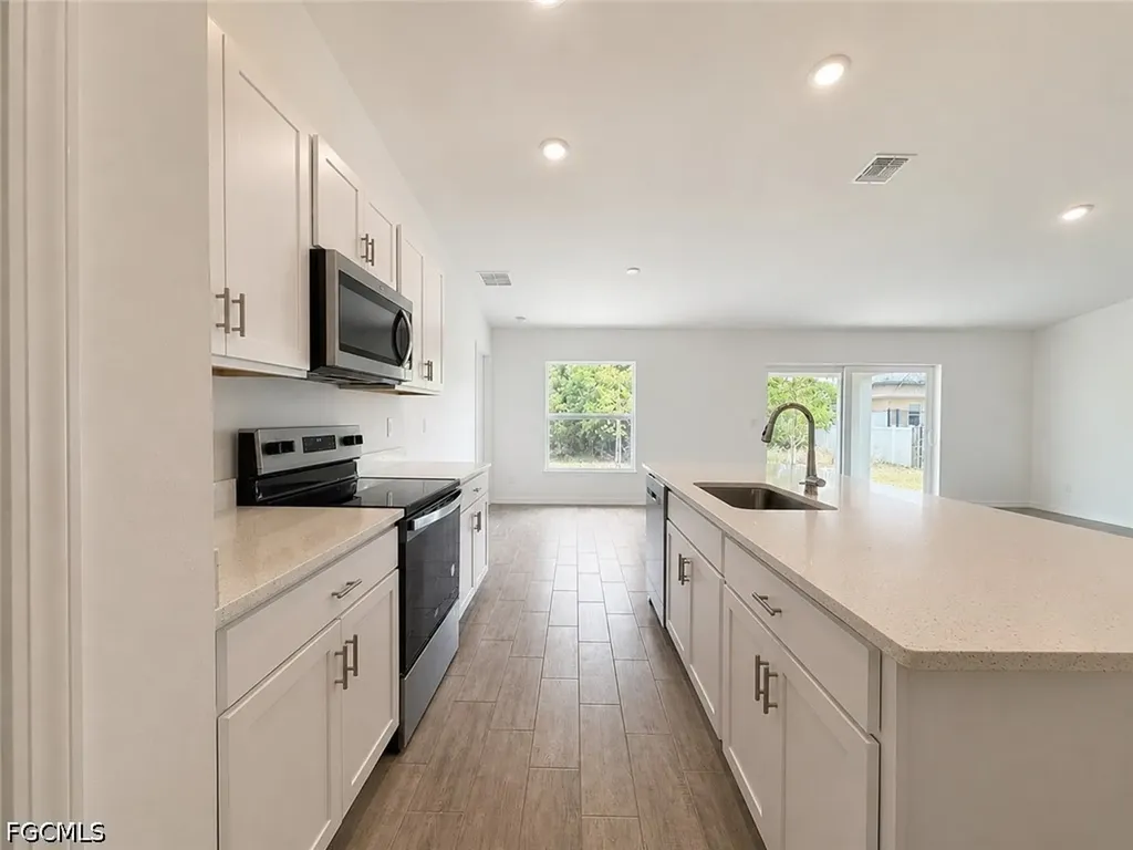 2925 NE 6th Avenue Cape Coral FL 33909