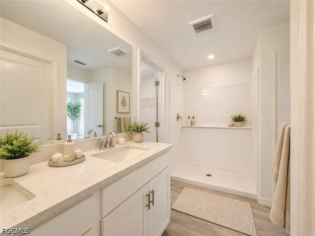 2925 NE 6th Avenue Cape Coral FL 33909