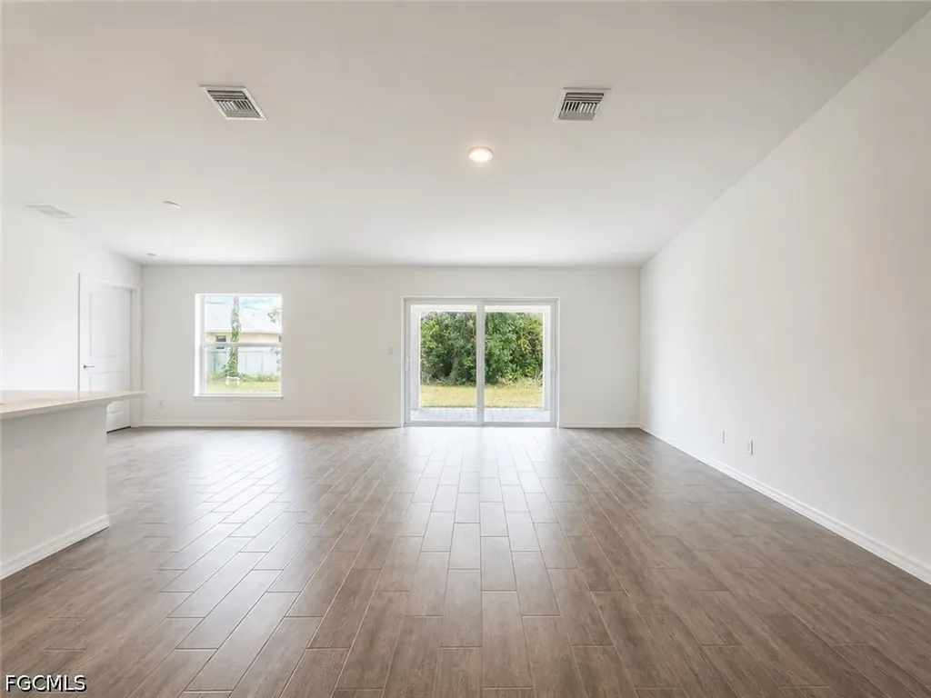 2925 NE 6th Avenue Cape Coral FL 33909
