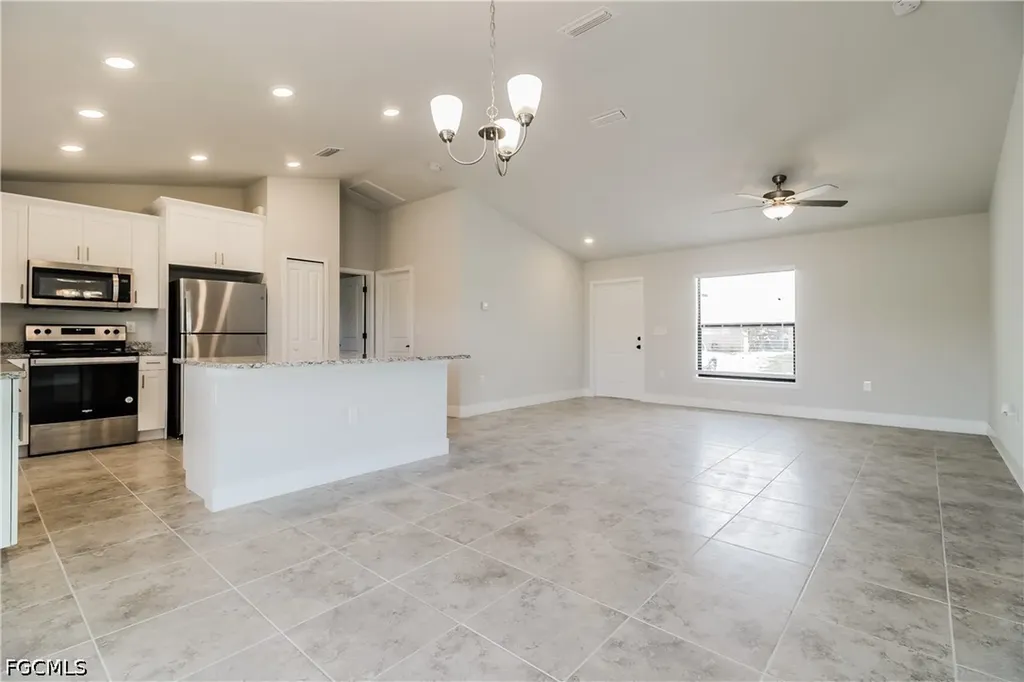 2702 31st Street SW Lehigh Acres FL 33976