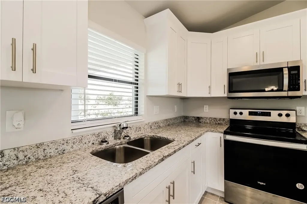 2702 31st Street SW Lehigh Acres FL 33976