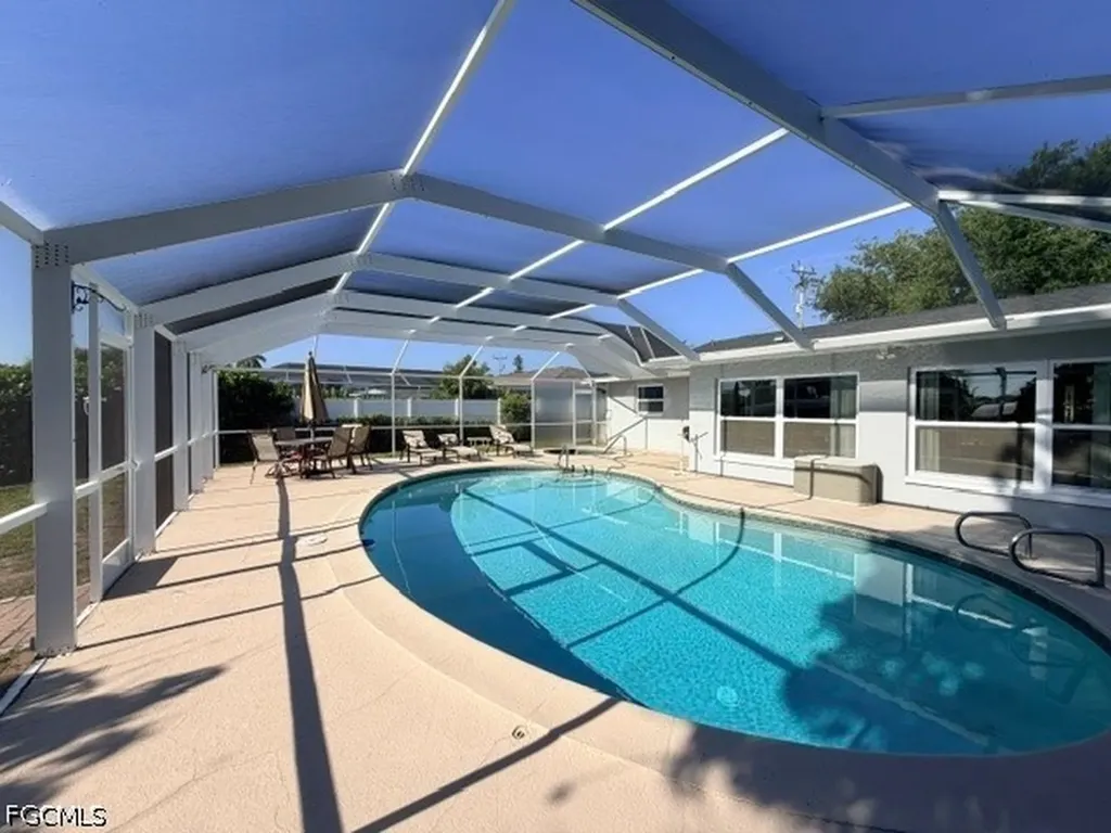 5319 Pelican Boulevard Cape Coral FL 33914