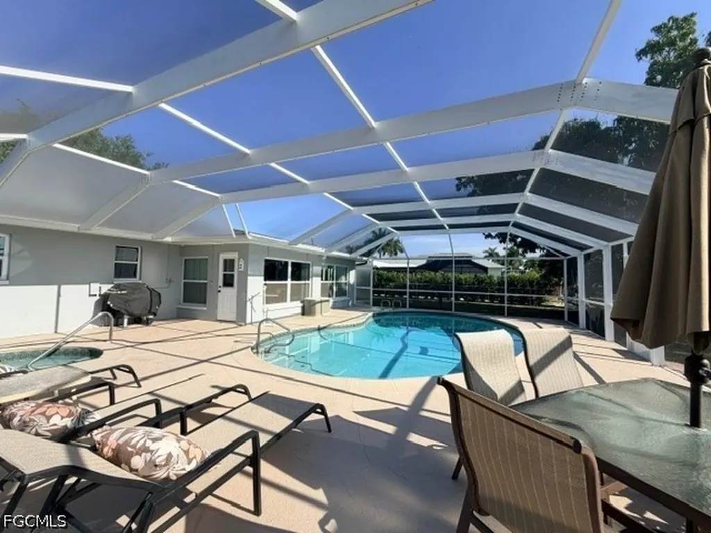 5319 Pelican Boulevard Cape Coral FL 33914