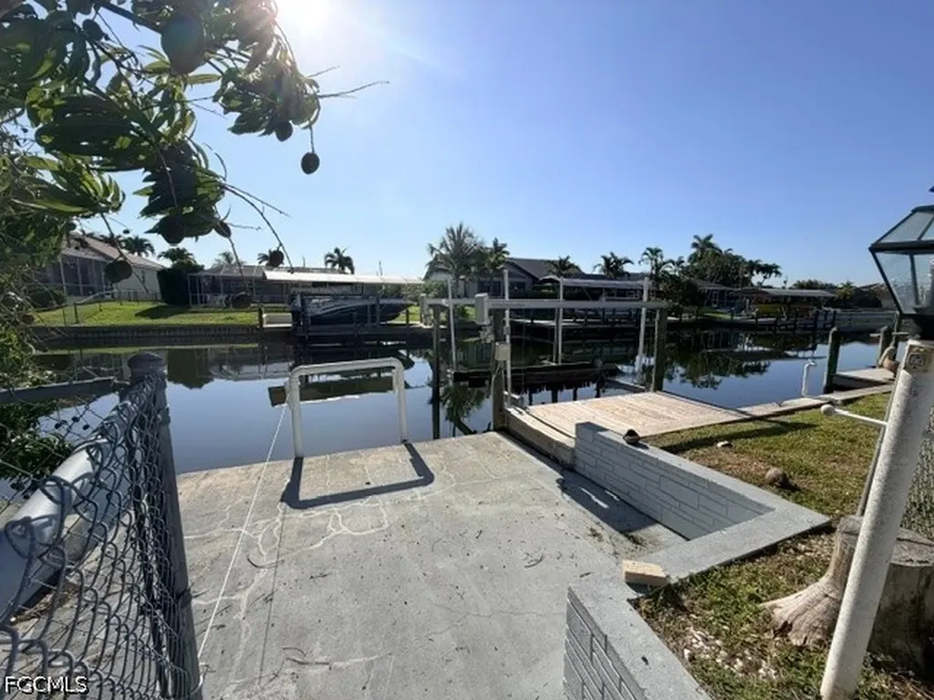 5319 Pelican Boulevard Cape Coral FL 33914