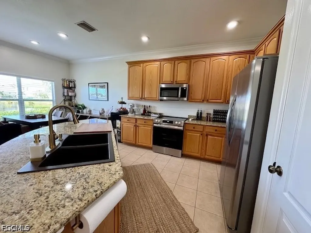 2430 Verdmont Court Cape Coral FL 33991