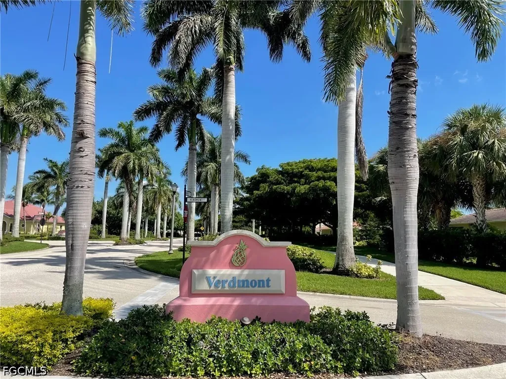 2430 Verdmont Court Cape Coral FL 33991