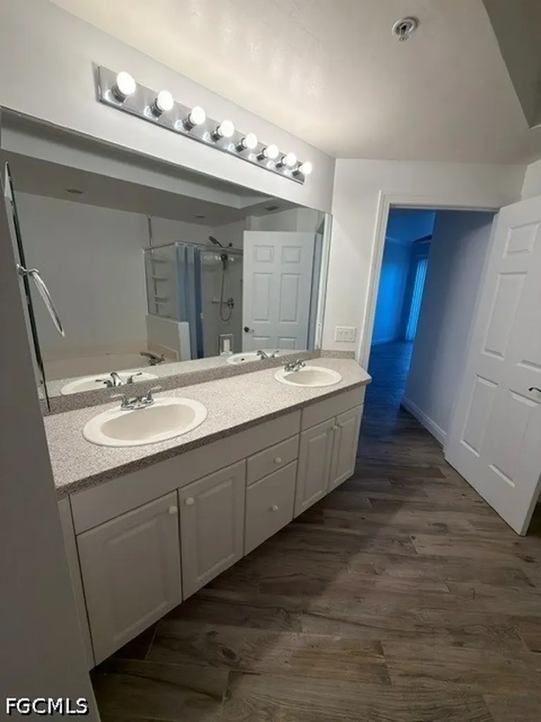 2743 1st Street Fort Myers FL 33916