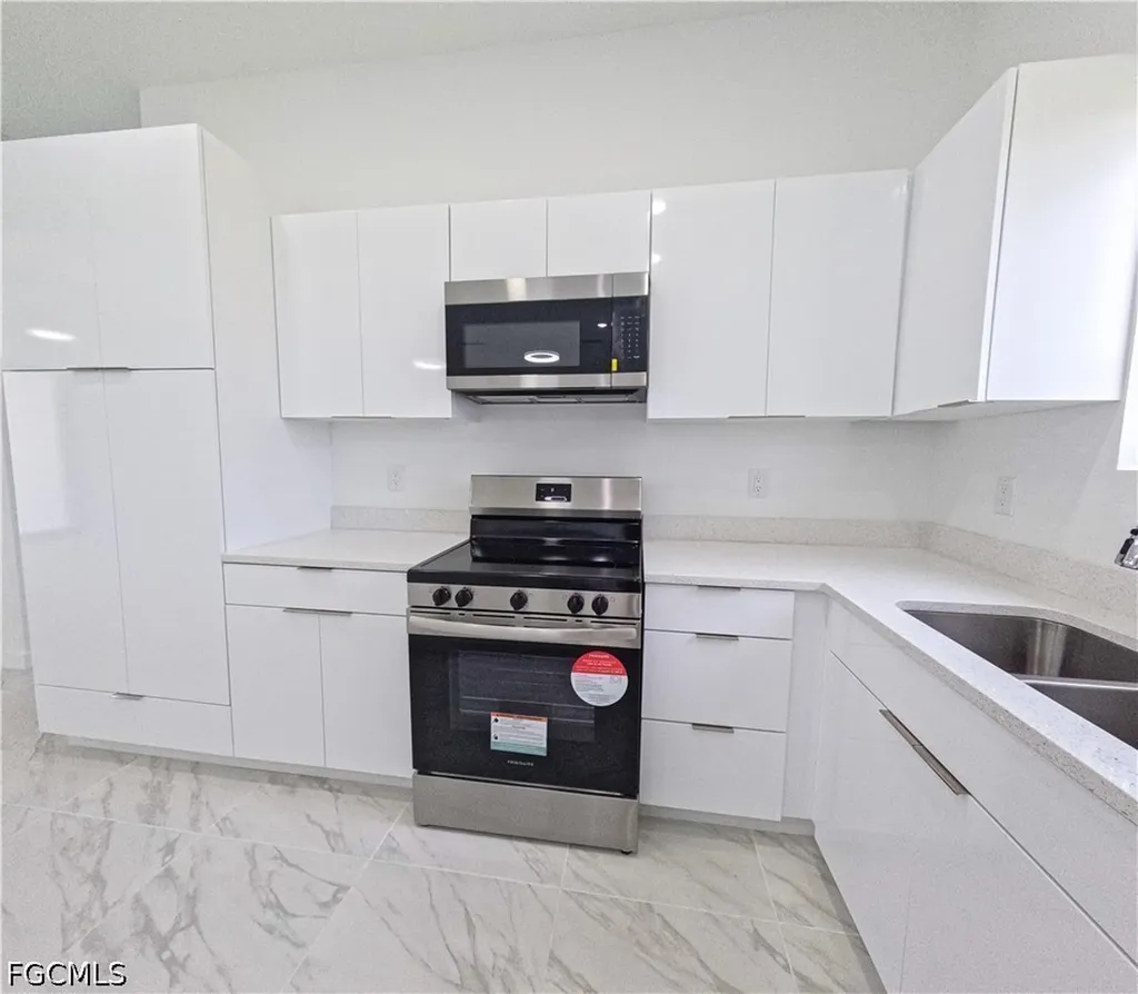 2227 NW 3rd Avenue Cape Coral FL 33993