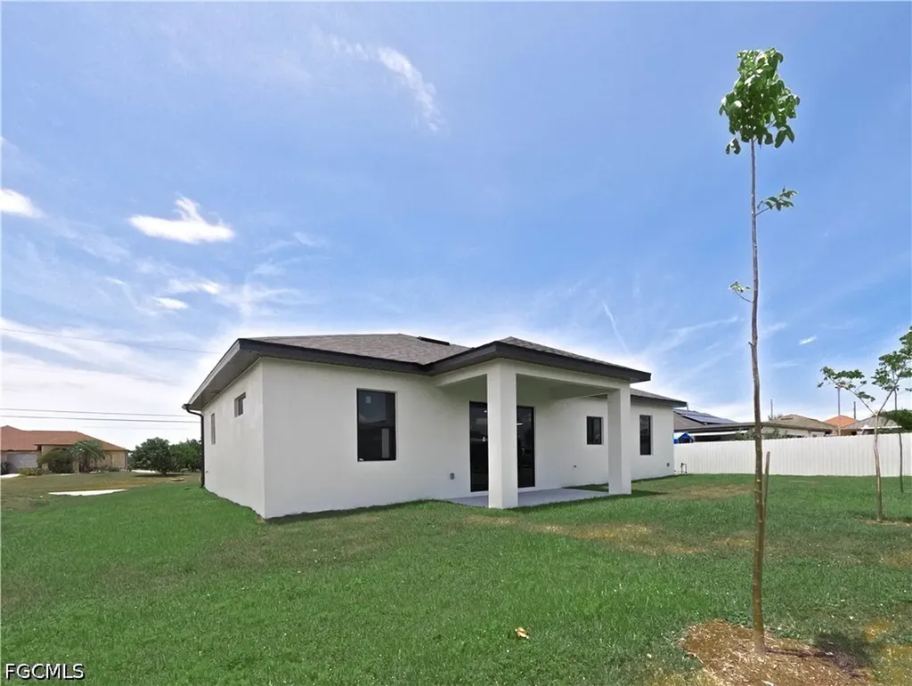 2227 NW 3rd Avenue Cape Coral FL 33993