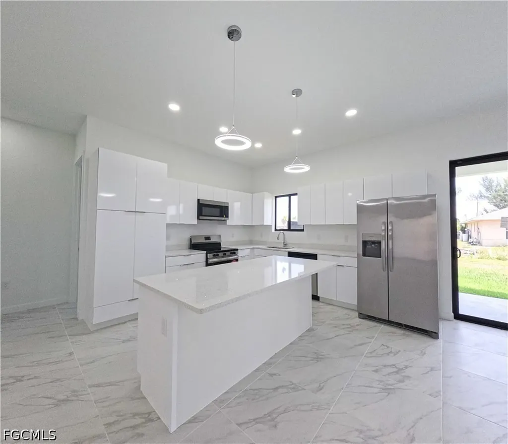 2227 NW 3rd Avenue Cape Coral FL 33993