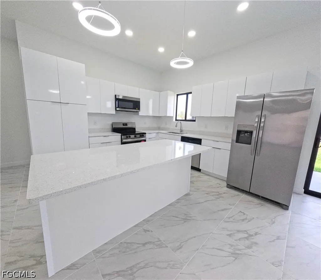 2227 NW 3rd Avenue Cape Coral FL 33993