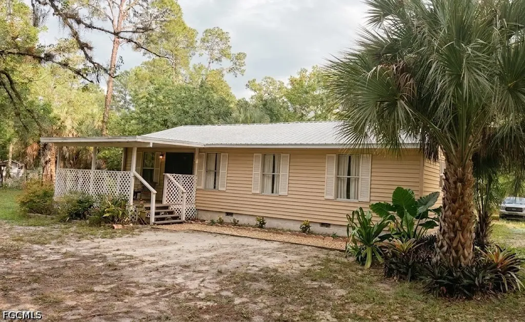 440 14th Avenue NE Naples FL 34120