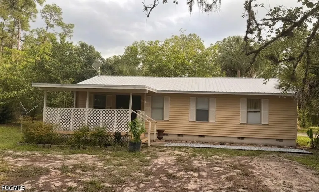 440 14th Avenue NE Naples FL 34120