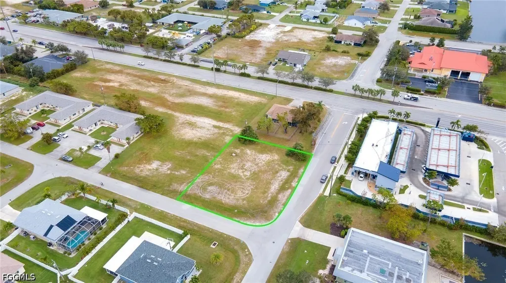 1941 SW Santa Barbara Place Cape Coral FL 33991