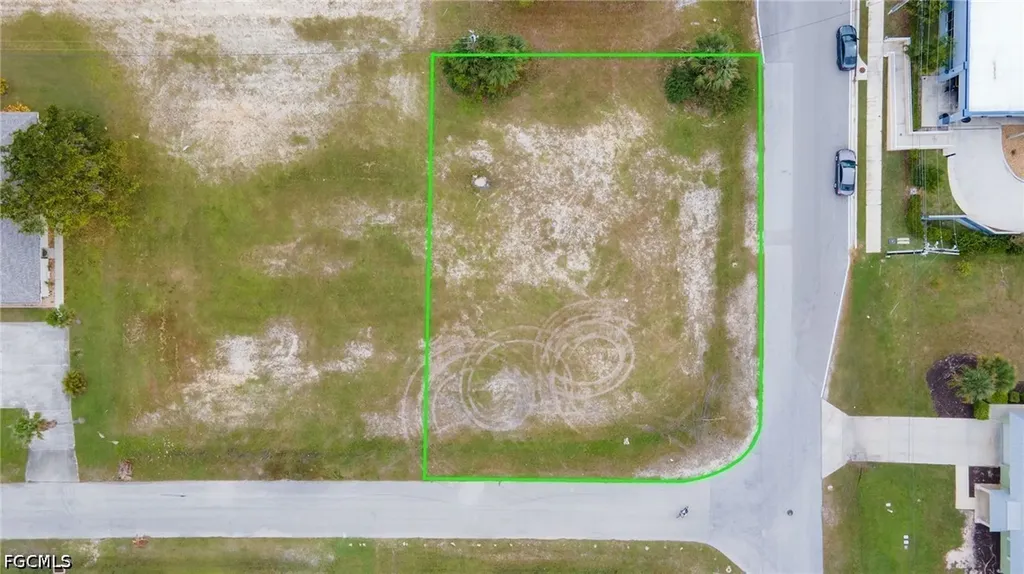 1941 SW Santa Barbara Place Cape Coral FL 33991