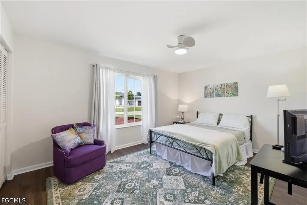 801 SW 11th Place Cape Coral FL 33991