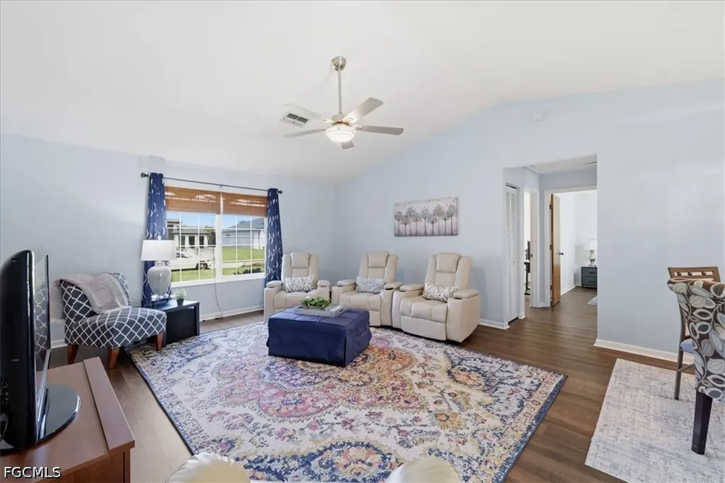 801 SW 11th Place Cape Coral FL 33991