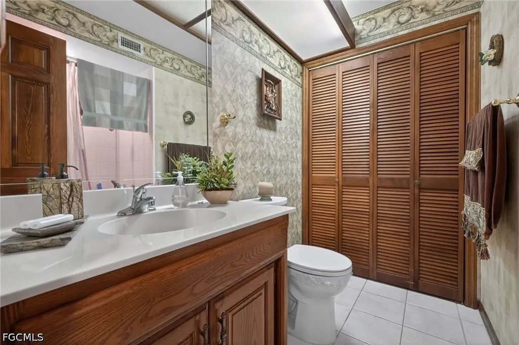 6072 Huntington Woods Drive Naples FL 34112