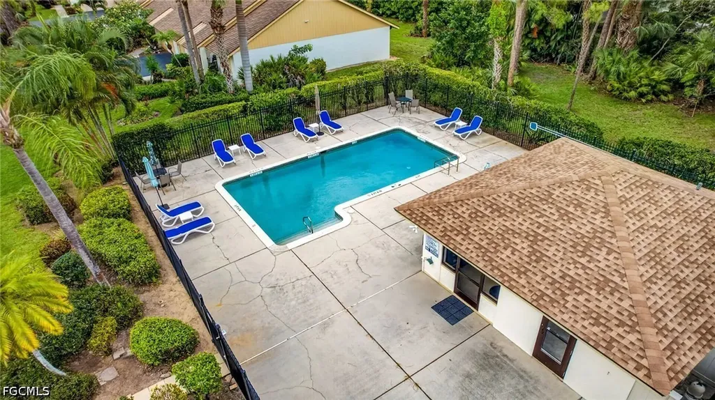6072 Huntington Woods Drive Naples FL 34112