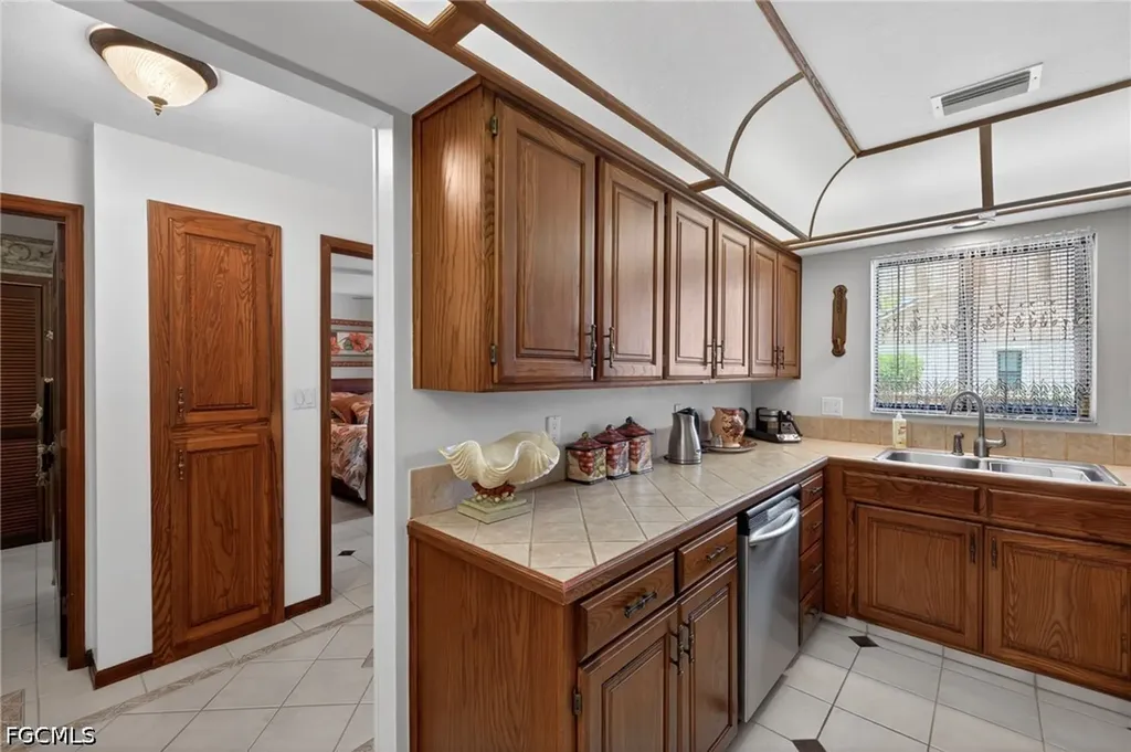 6072 Huntington Woods Drive Naples FL 34112