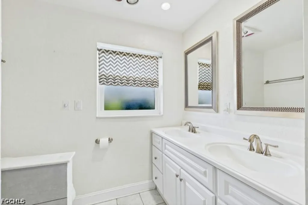 3419 SE 4th Place Cape Coral FL 33904