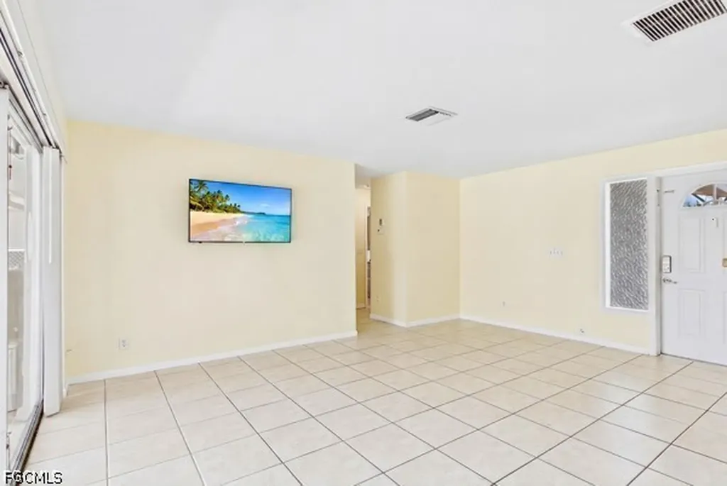 3419 SE 4th Place Cape Coral FL 33904