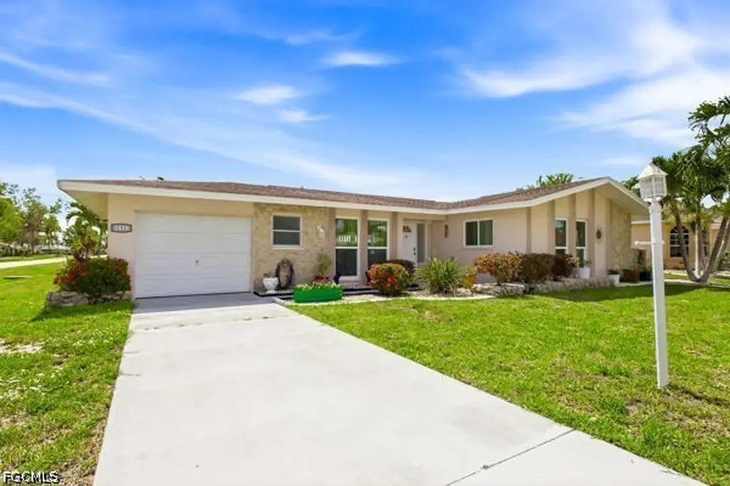 3419 SE 4th Place Cape Coral FL 33904