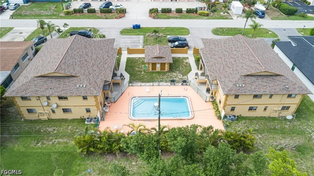 1318 SE 40th Terrace Cape Coral FL 33904