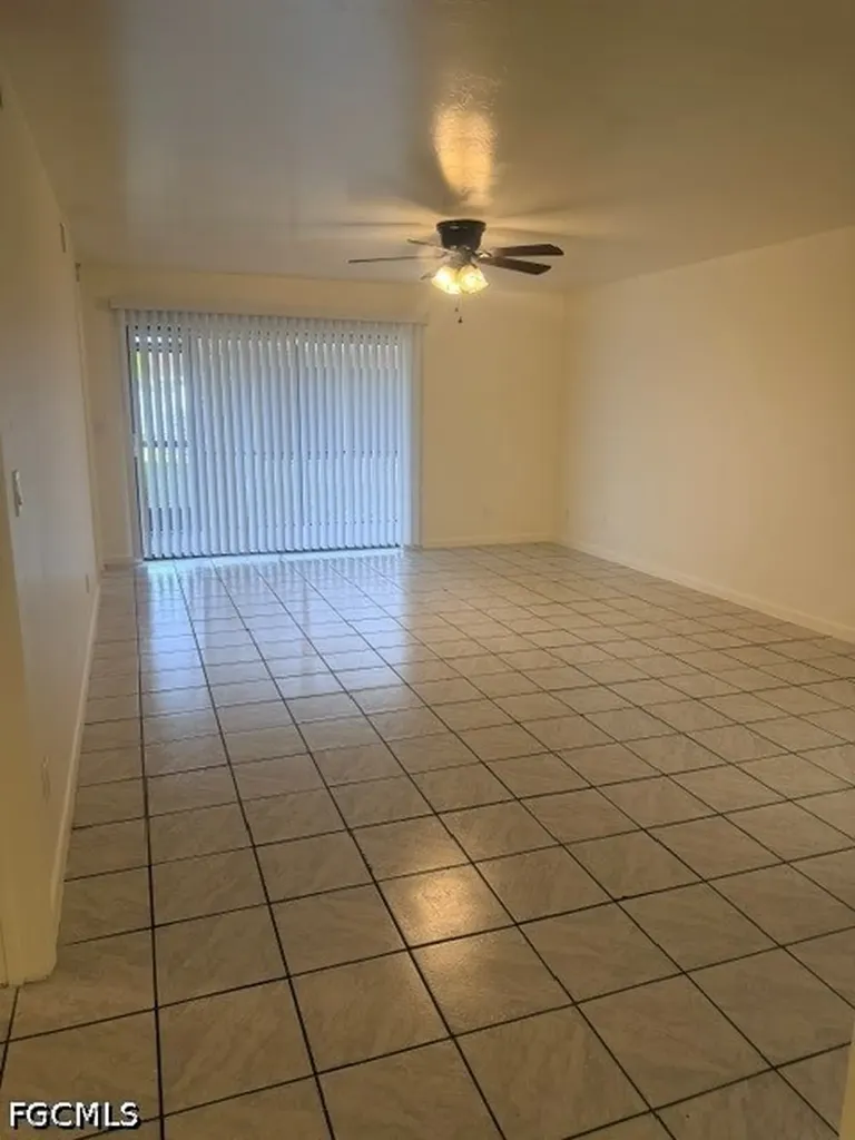 1318 SE 40th Terrace Cape Coral FL 33904