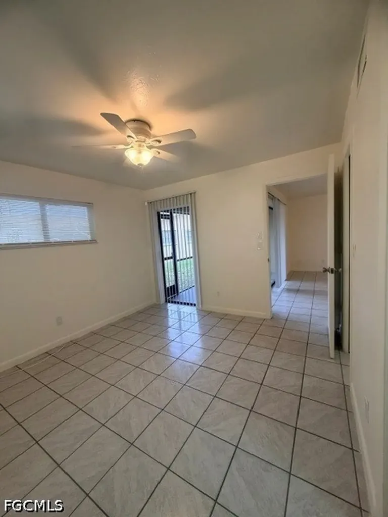 1318 SE 40th Terrace Cape Coral FL 33904