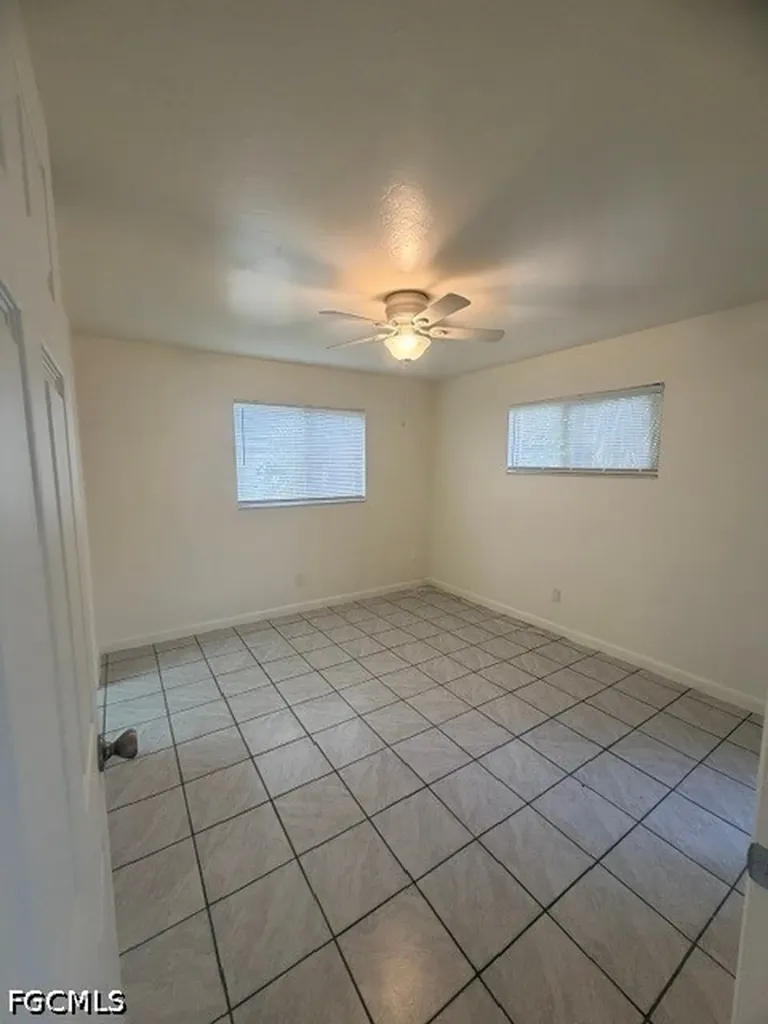 1318 SE 40th Terrace Cape Coral FL 33904