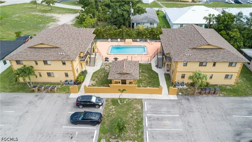 1318 SE 40th Terrace Cape Coral FL 33904