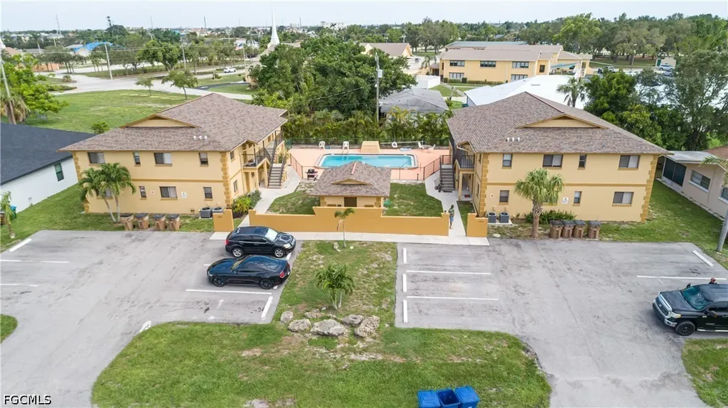 1318 SE 40th Terrace Cape Coral FL 33904