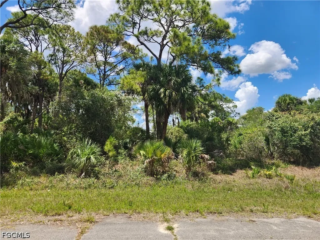 636 Nassau Circle Labelle FL 33935