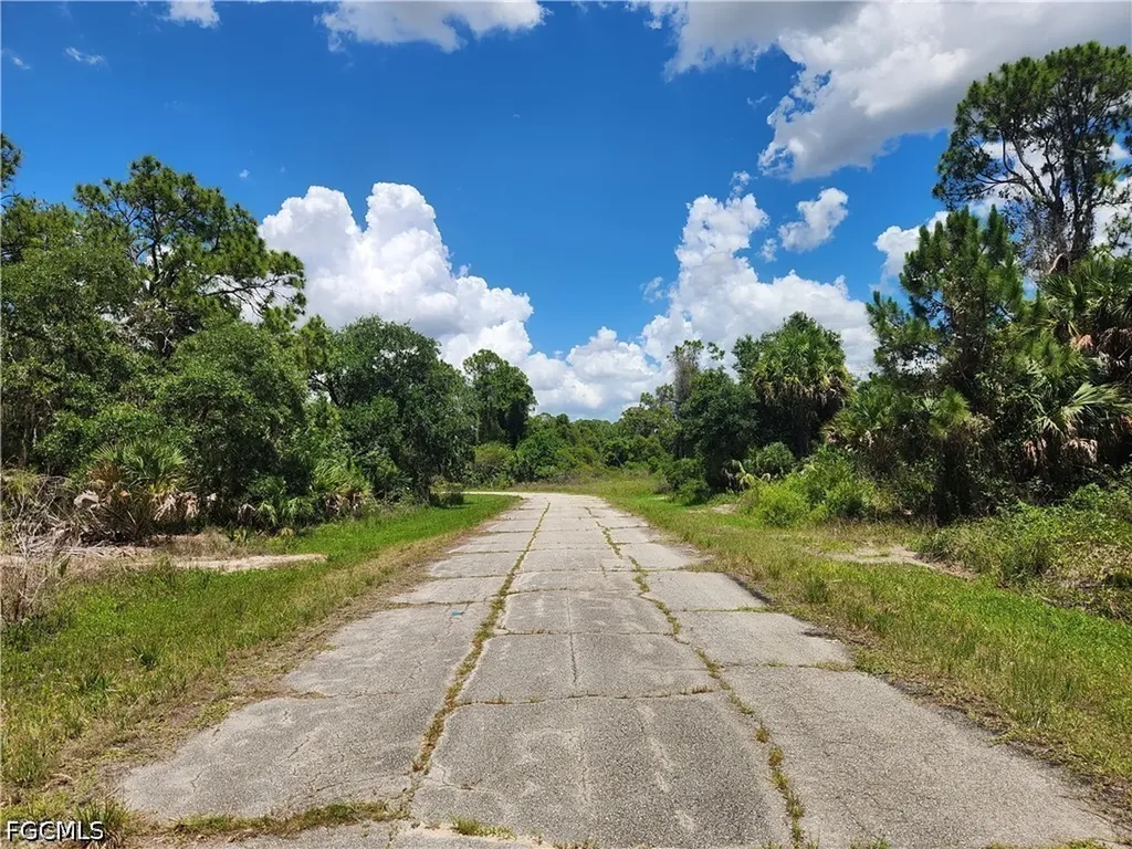 636 Nassau Circle Labelle FL 33935