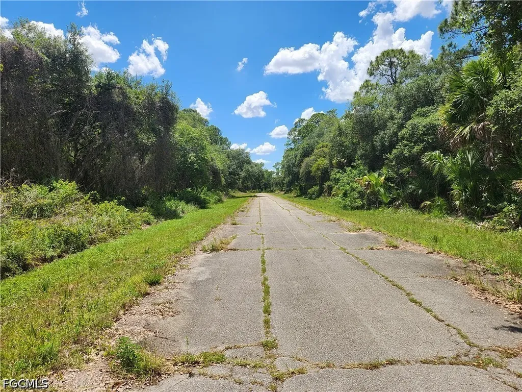 636 Nassau Circle Labelle FL 33935