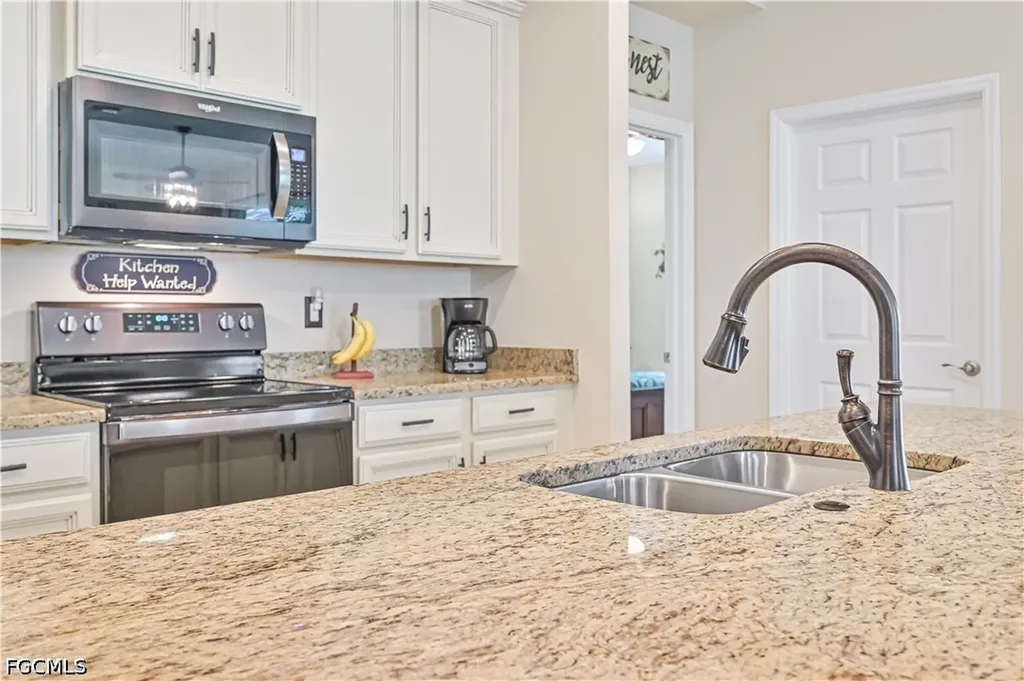 3233 Birch Tree Lane Alva FL 33920