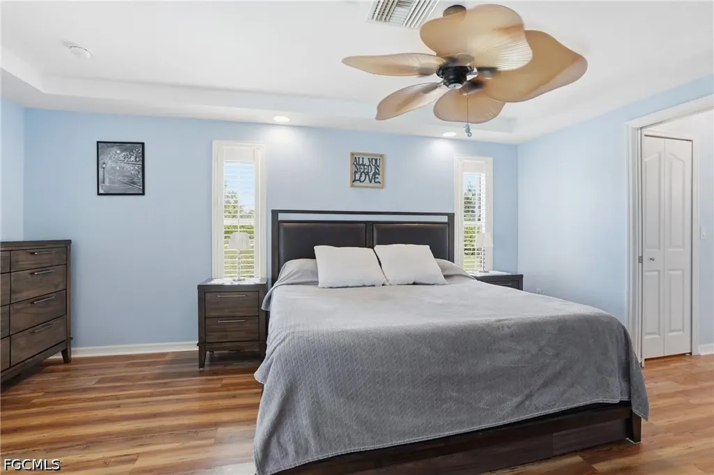 4304 NE 23rd Place Cape Coral FL 33909