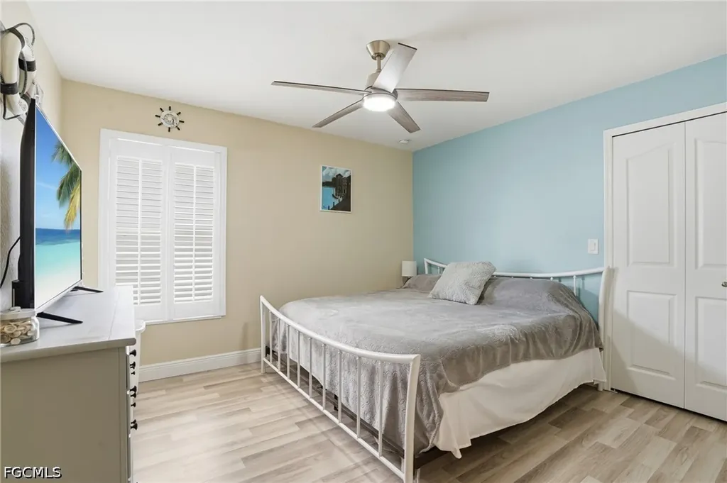 4304 NE 23rd Place Cape Coral FL 33909
