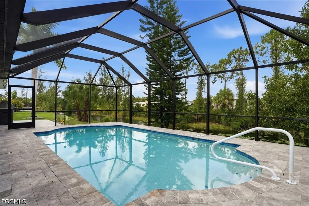 4304 NE 23rd Place Cape Coral FL 33909
