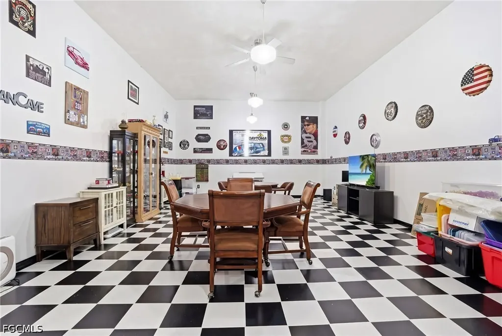4304 NE 23rd Place Cape Coral FL 33909