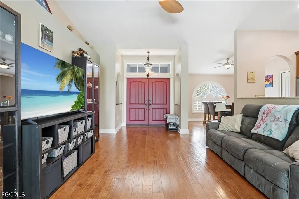 4304 NE 23rd Place Cape Coral FL 33909