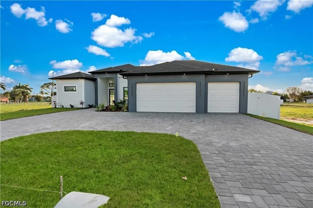 628 Chiquita Boulevard N Cape Coral FL 33993