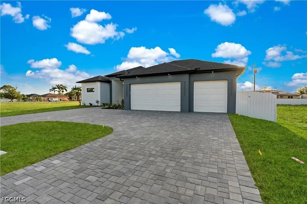 628 Chiquita Boulevard N Cape Coral FL 33993