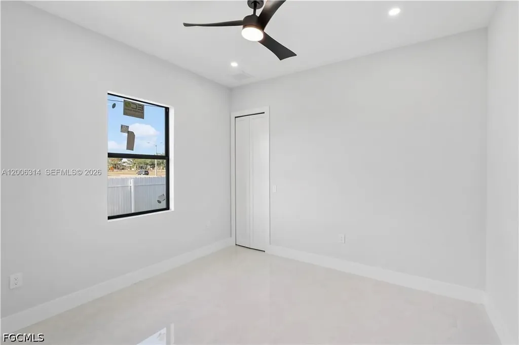 628 Chiquita Boulevard N Cape Coral FL 33993