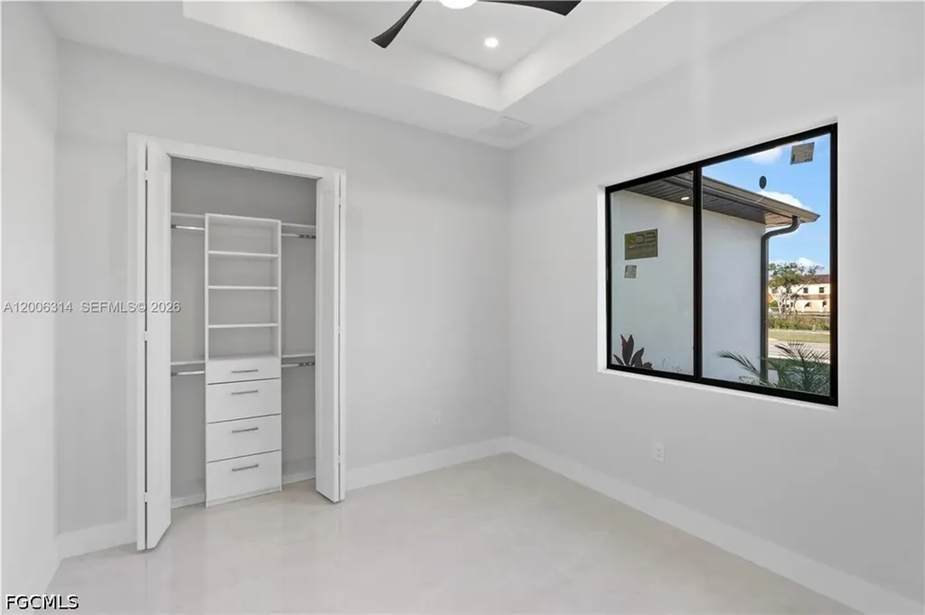 628 Chiquita Boulevard N Cape Coral FL 33993