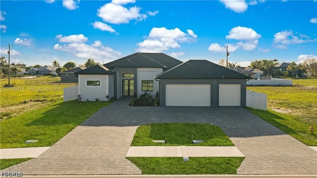628 Chiquita Boulevard N Cape Coral FL 33993
