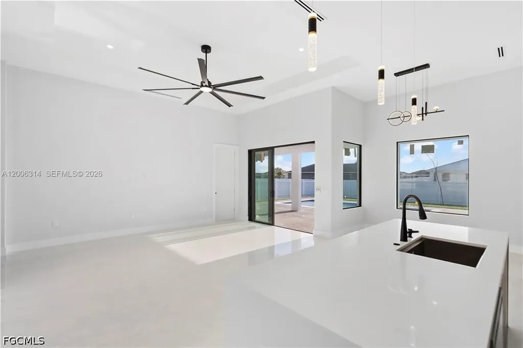 628 Chiquita Boulevard N Cape Coral FL 33993