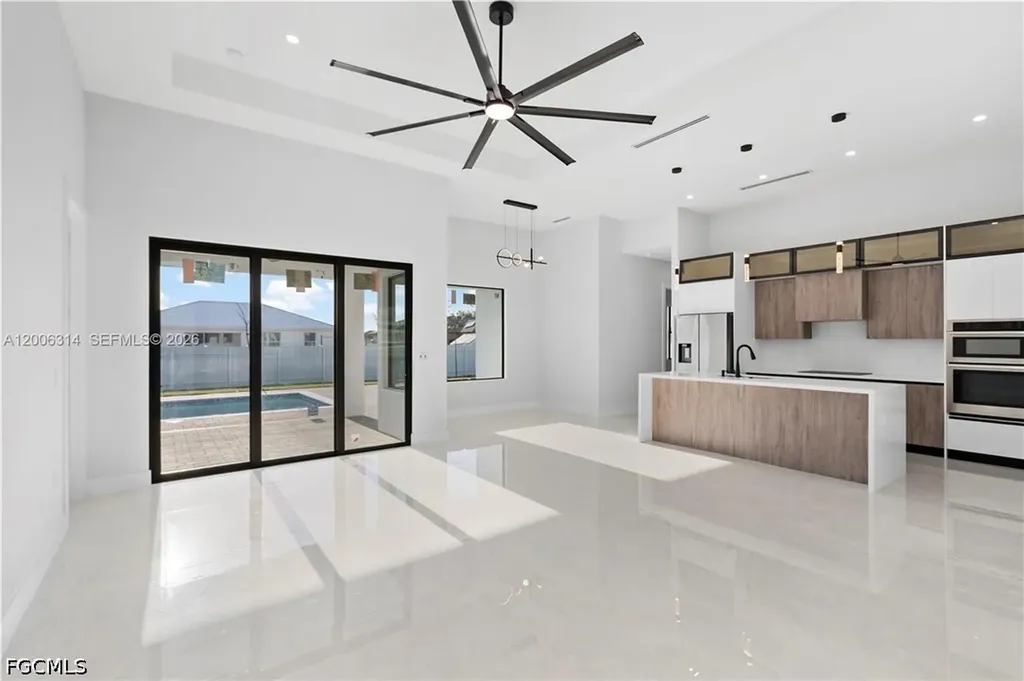 628 Chiquita Boulevard N Cape Coral FL 33993