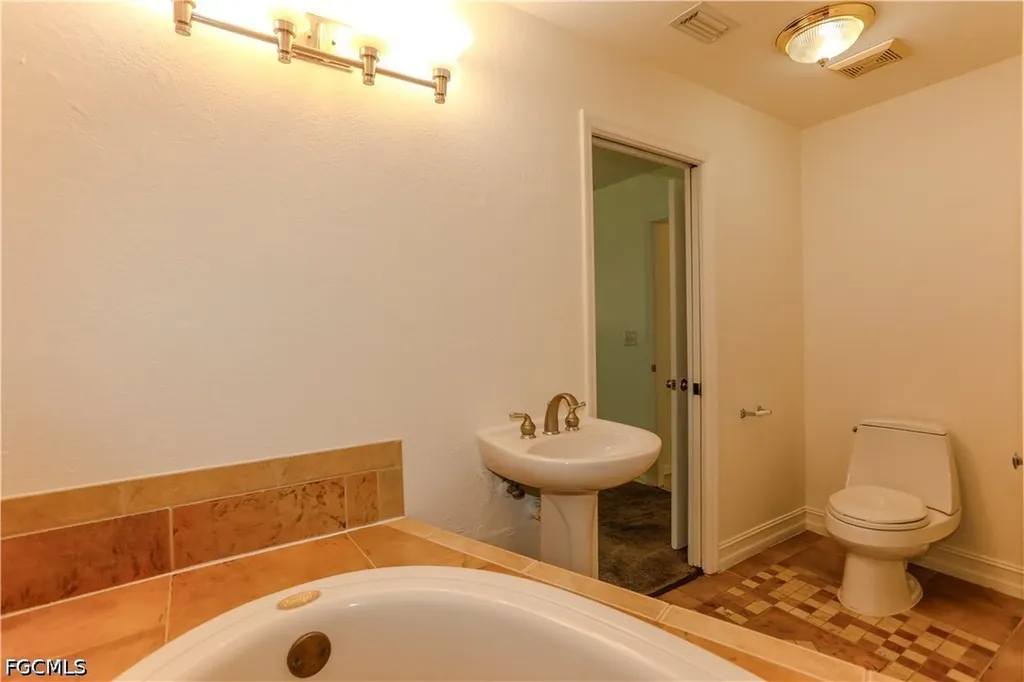 1834 NW 6th Avenue Cape Coral FL 33993